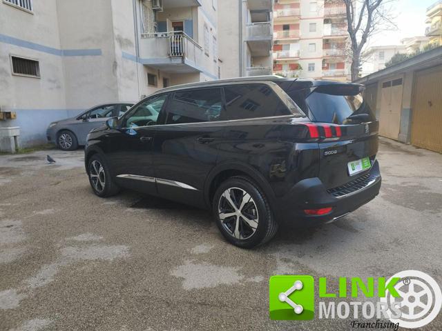 PEUGEOT 5008 usata, con Autoradio