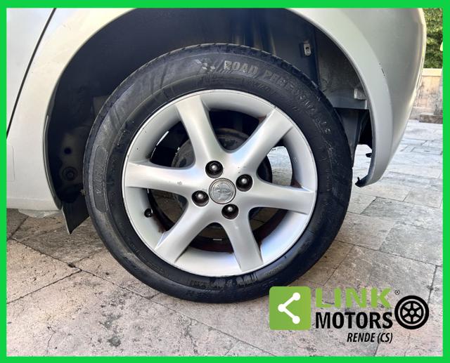 TOYOTA Yaris usata, con Servosterzo