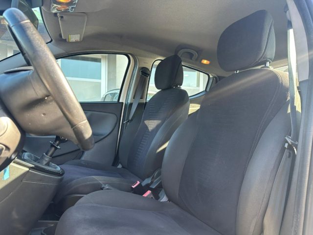 LANCIA Ypsilon usata, con Autoradio