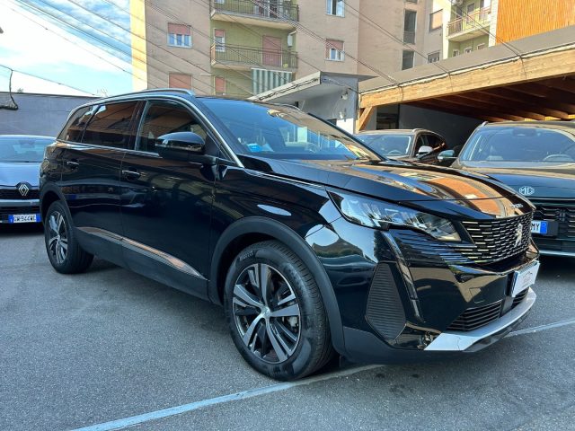 PEUGEOT 5008 usata, con Airbag