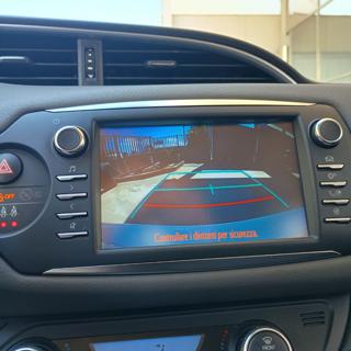 TOYOTA Yaris usata, con Volante in pelle