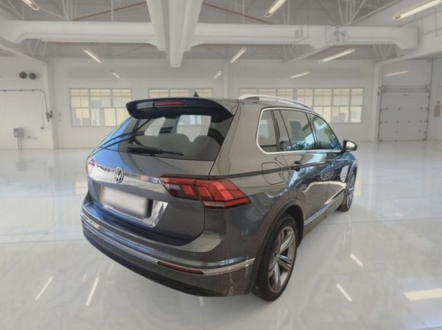 VOLKSWAGEN Tiguan usata, con Airbag