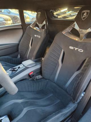 LAMBORGHINI Huracan usata 14
