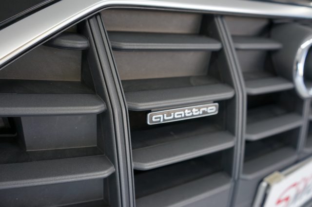 AUDI Q5 usata, con Sedile posteriore sdoppiato