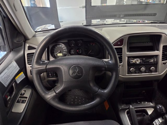 MITSUBISHI Pajero usata, con Lettore CD
