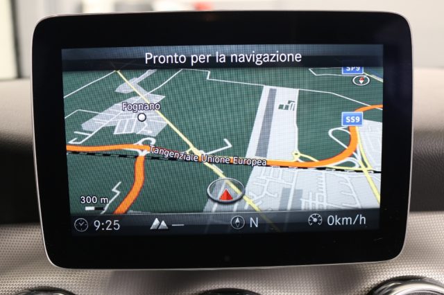 MERCEDES-BENZ GLA 200 usata, con Sensore di pioggia