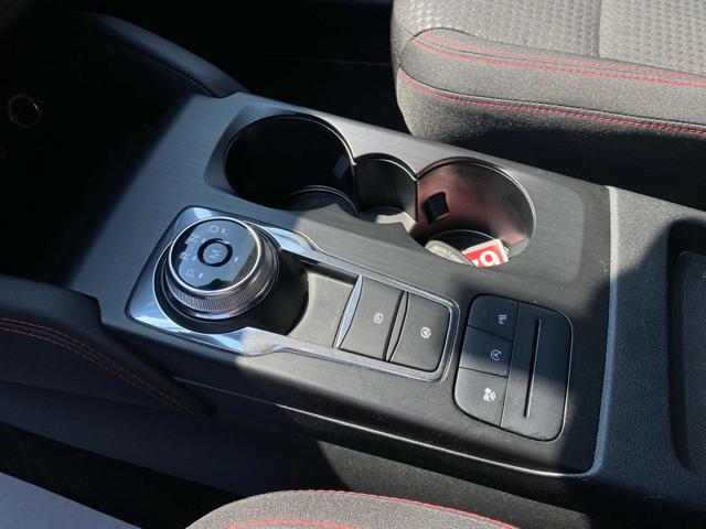FORD Kuga usata, con Sedili sportivi
