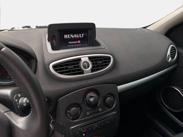 RENAULT Clio usata, con Controllo trazione