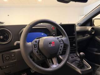 TOYOTA Yaris usata, con Autoradio