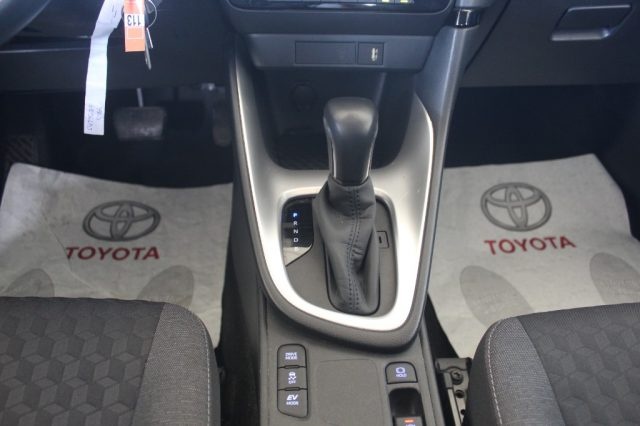 TOYOTA Yaris usata, con Autoradio digitale
