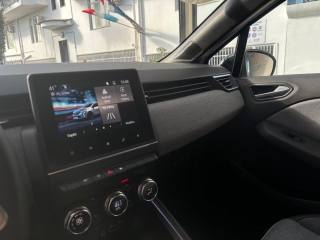 RENAULT Clio usata, con Volante multifunzione