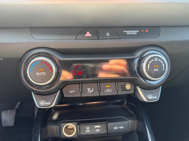 KIA Stonic usata, con Controllo automatico clima