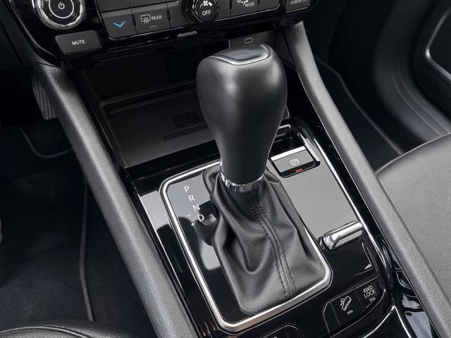 JEEP Compass usata, con Sedile posteriore sdoppiato