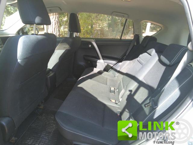 TOYOTA RAV 4 usata, con Park Distance Control