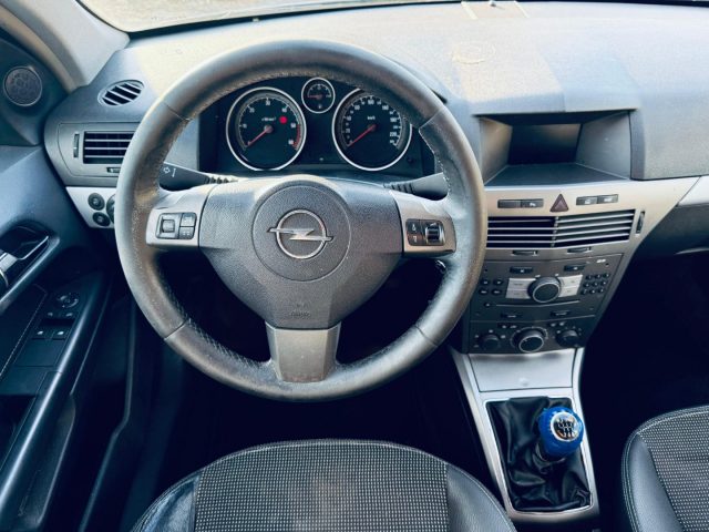 OPEL Astra usata, con Chiusura centralizzata
