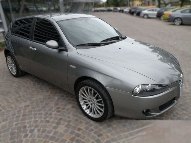 ALFA ROMEO 147 usata, con Airbag