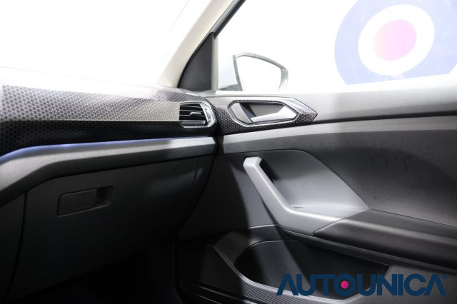 VOLKSWAGEN T-Cross usata, con Sensori di parcheggio anteriori