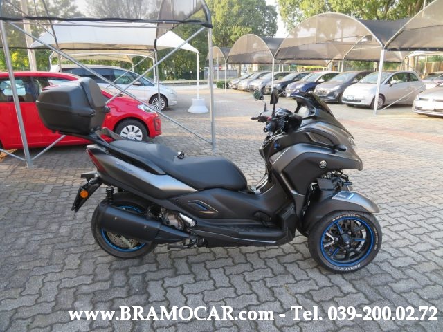 YAMAHA Tricity 300 usata 3