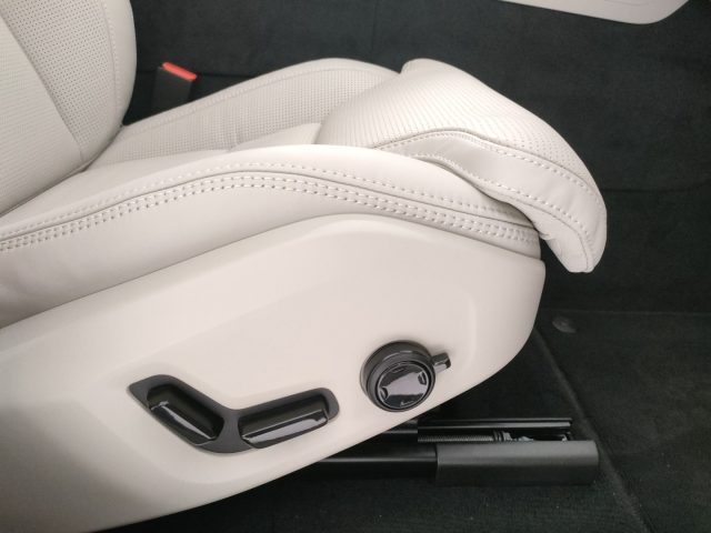 VOLVO XC60 usata, con Vetri oscurati