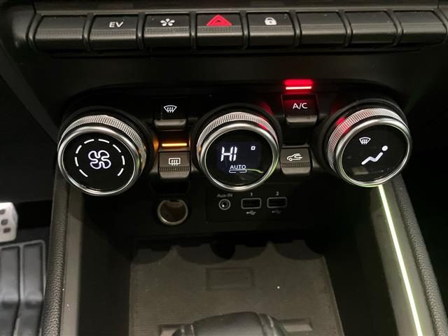 RENAULT Clio usata, con Hill holder