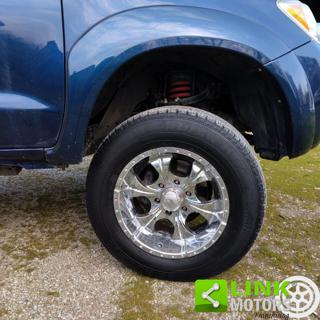 TOYOTA Hilux usata, con Autoradio