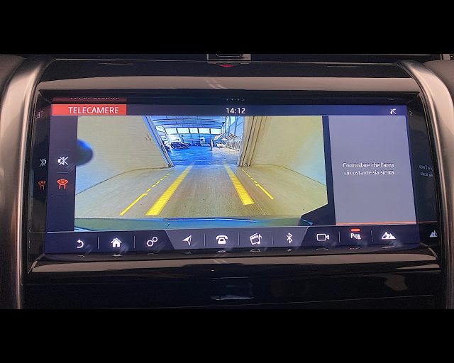 LAND ROVER Discovery Sport usata, con Bluetooth
