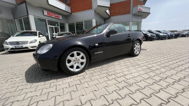 MERCEDES-BENZ SLK 200 usata, con Bracciolo