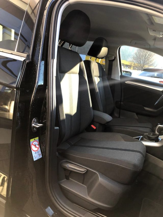 VOLKSWAGEN T-Roc usata, con Isofix