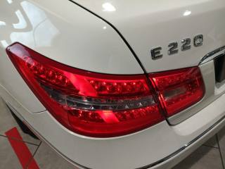 MERCEDES-BENZ E 220 usata, con Servosterzo