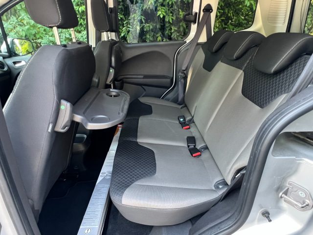 FORD Tourneo Courier usata, con ESP