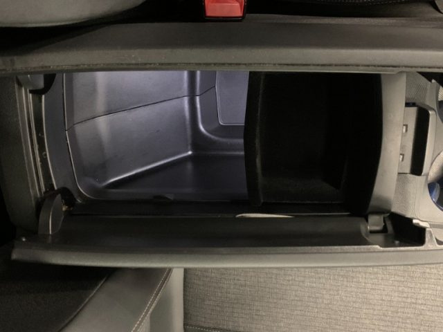 PEUGEOT 3008 usata, con Volante multifunzione