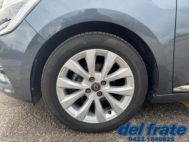 RENAULT Clio usata, con Volante in pelle