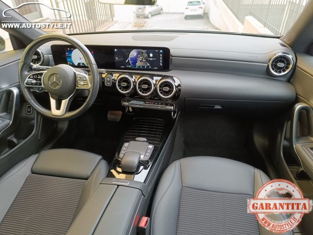 MERCEDES-BENZ CLA 180 usata, con Specchietto retrovisore con funzione antiabbagliamento