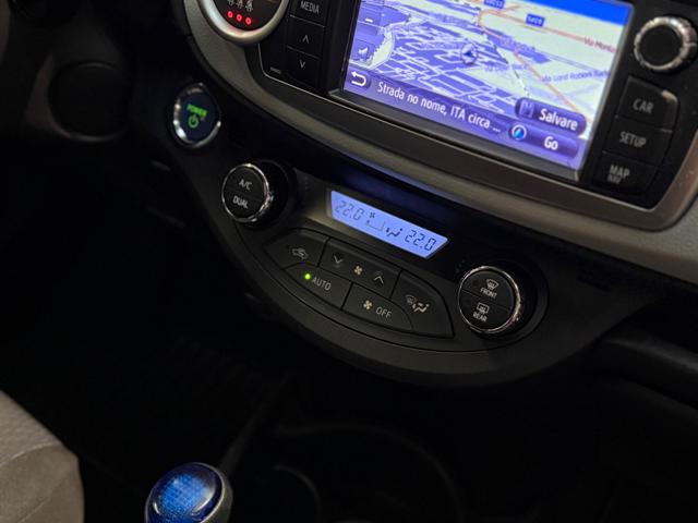 TOYOTA Yaris usata, con Volante in pelle