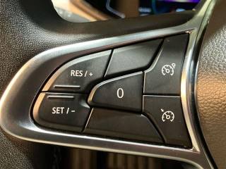 RENAULT Clio usata, con Sensori di parcheggio posteriori