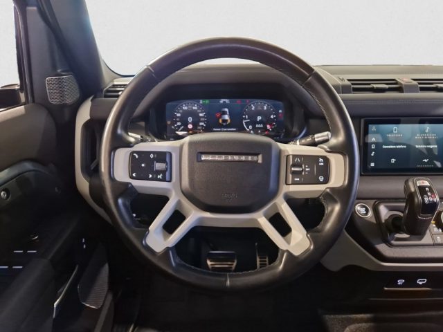 LAND ROVER Defender usata, con Autoradio digitale