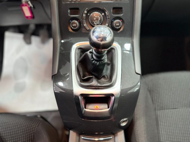 PEUGEOT 5008 usata, con Volante multifunzione