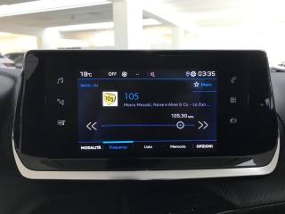 PEUGEOT 2008 usata, con Autoradio