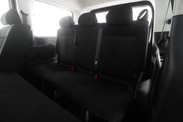 HYUNDAI Staria usata 10