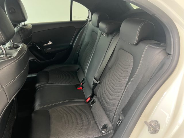 MERCEDES-BENZ A 180 usata, con Touch screen