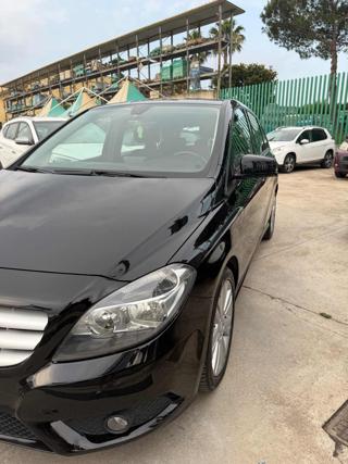MERCEDES-BENZ B 180 usata, con Cerchi in lega