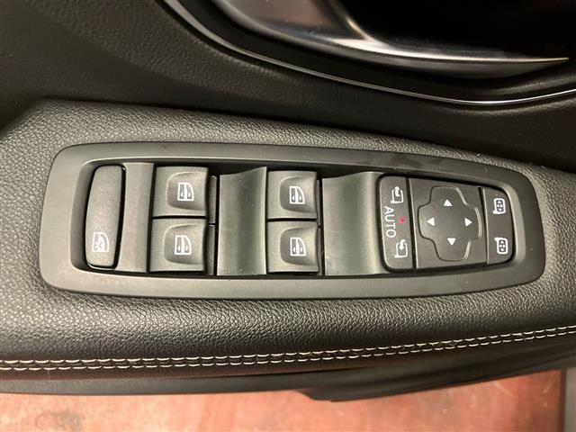 RENAULT Scenic usata 23