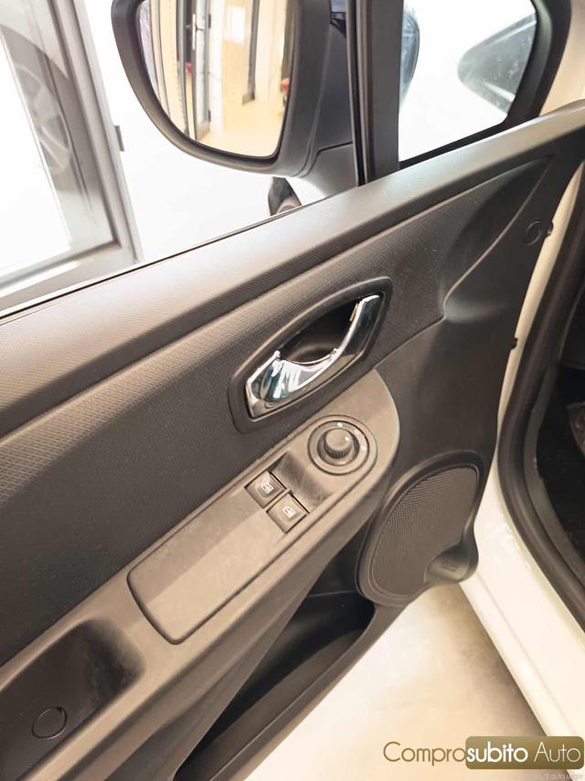 RENAULT Clio usata 16