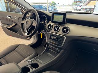 MERCEDES-BENZ GLA 200 usata 21