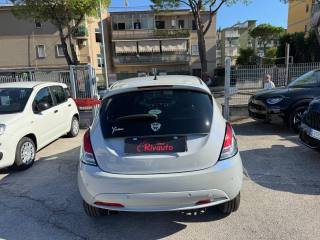 LANCIA Ypsilon usata, con Autoradio