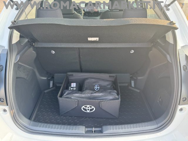 TOYOTA Yaris usata, con Servosterzo