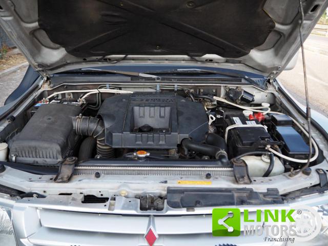 MITSUBISHI Pajero usata 28