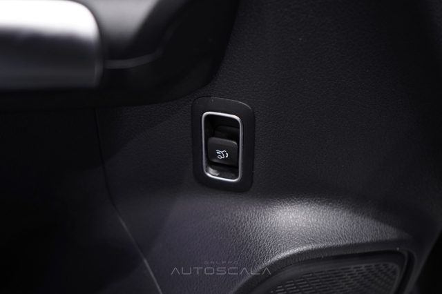 MERCEDES-BENZ GLA 200 usata, con ESP