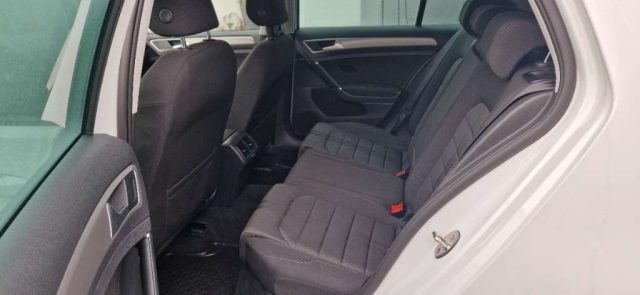 VOLKSWAGEN Golf usata, con Autoradio