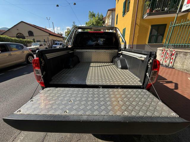 NISSAN Navara usata, con Vetri oscurati